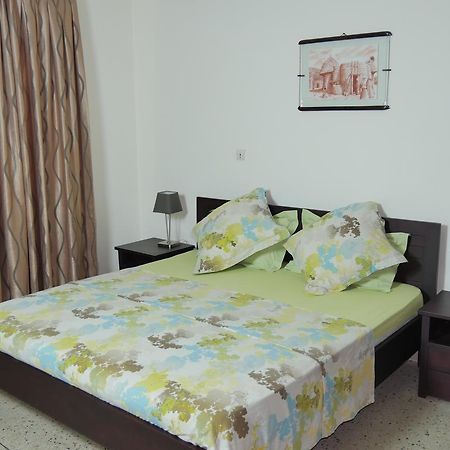 Best View Bed & Breakfast Lome Ngoại thất bức ảnh