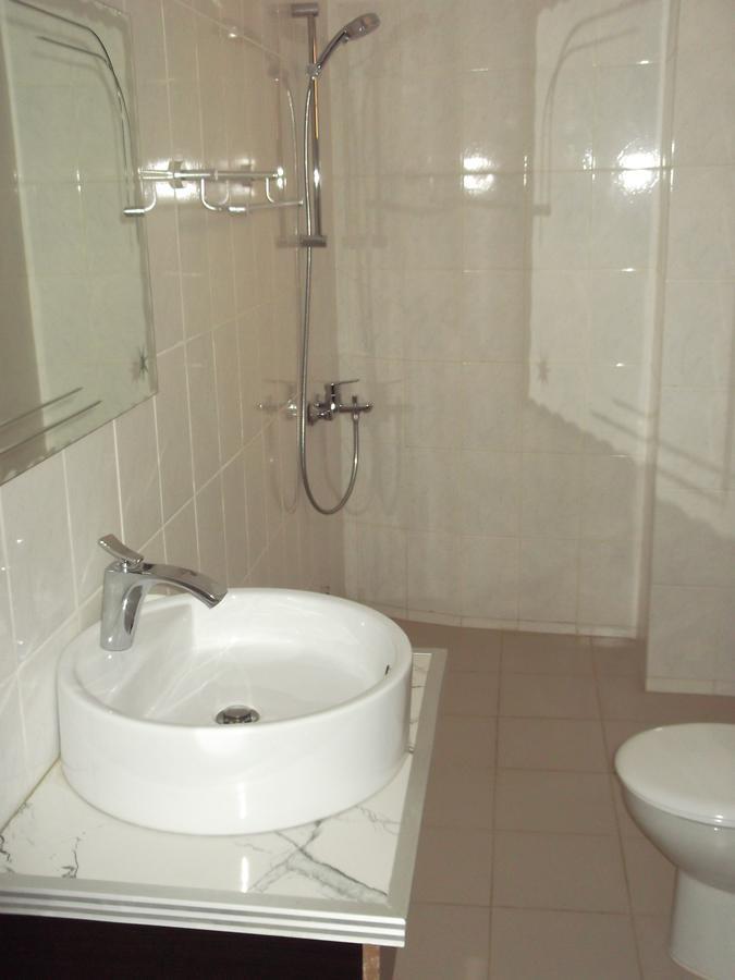 Best View Bed & Breakfast Lome Ngoại thất bức ảnh