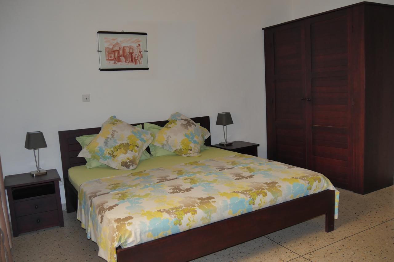 Best View Bed & Breakfast Lome Ngoại thất bức ảnh